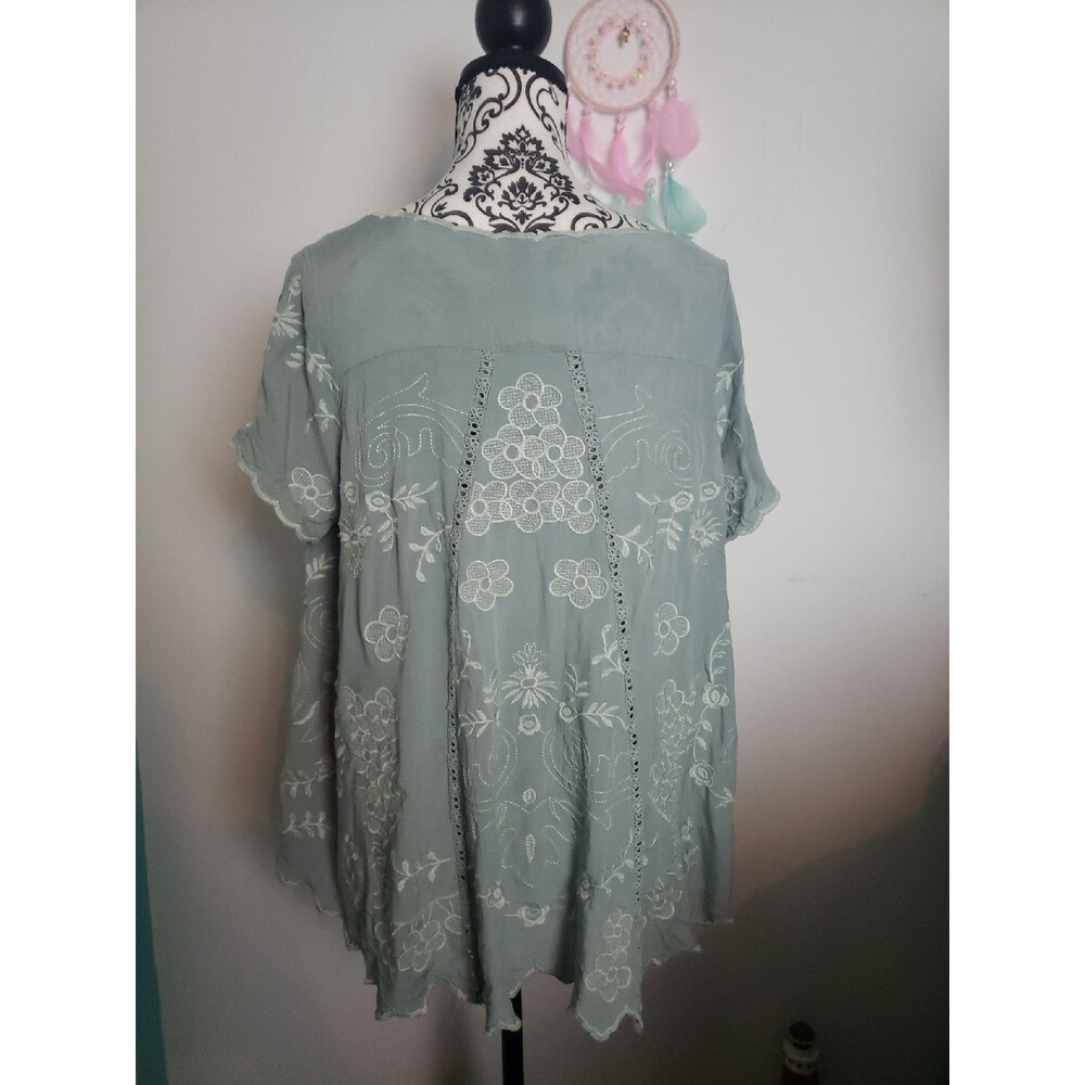 Umgee Floral Embroidered Boho Peasant Top - Picture 3 of 3